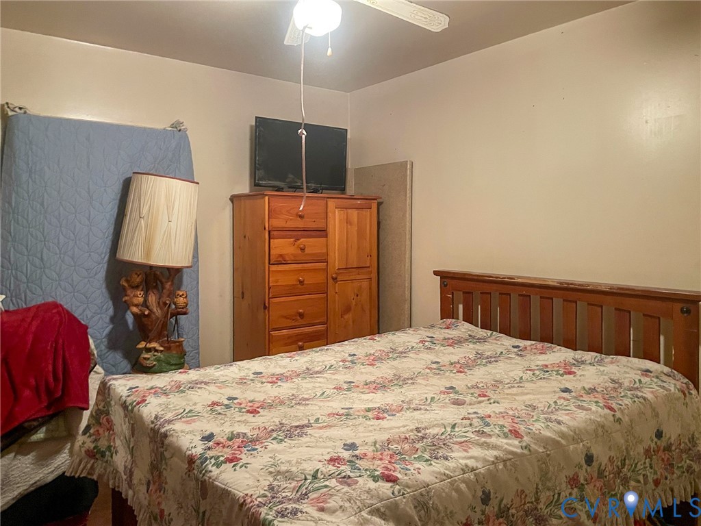 3055 Fletcher Chapel Road Kenbridge, VA 23944 - Photo 11 of 20