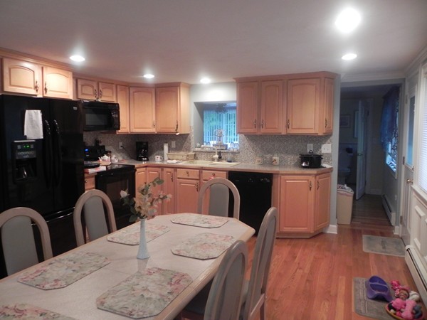55 Beechtree Road Hanover, MA 02339 - Photo 7 of 18 Gallery Image 7