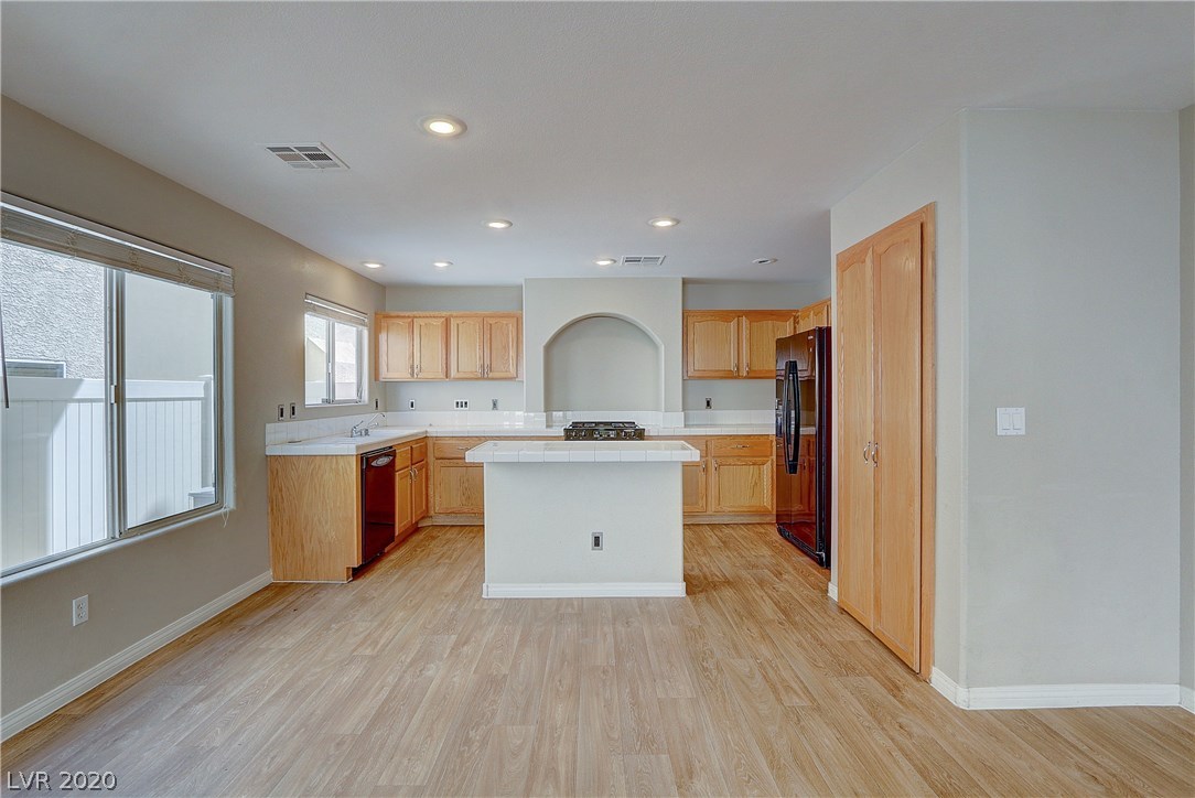 7276 Vinca Road Las Vegas, NV 89113 - Photo 8 of 46
