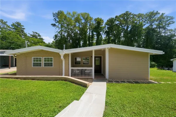 $325,000 | 864 Chrysler Ave S East, Smyrna, GA 30080