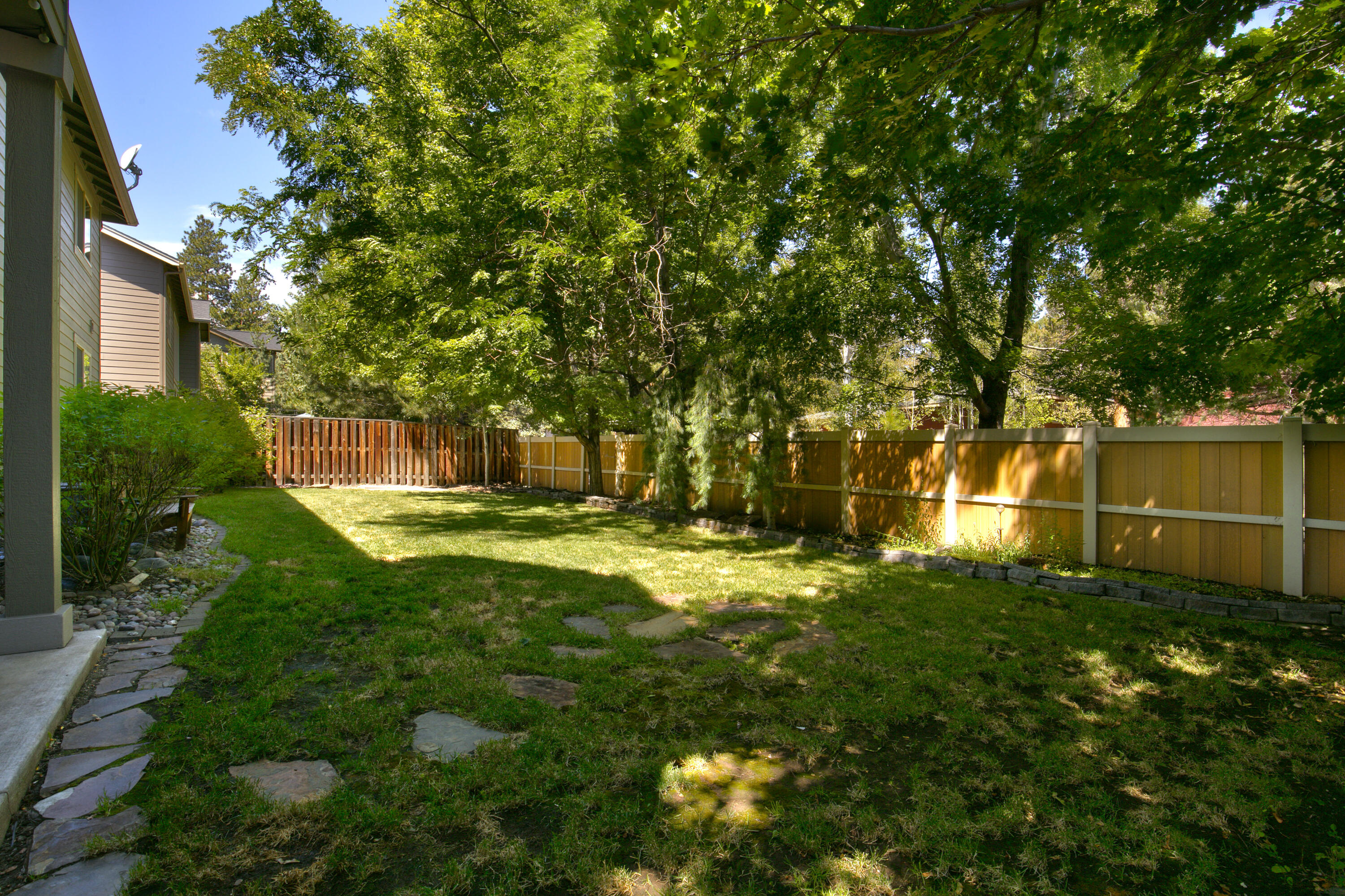 20548 Jacklight Lane Bend, OR 97702 - Photo 27 of 32 27