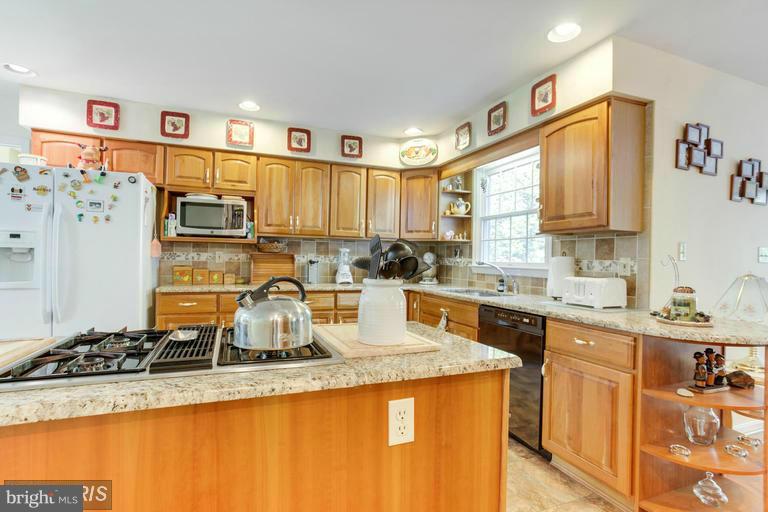 47-h G H G Trueman Road Lusby, MD 20657 - Photo 8 of 30 Kitchen