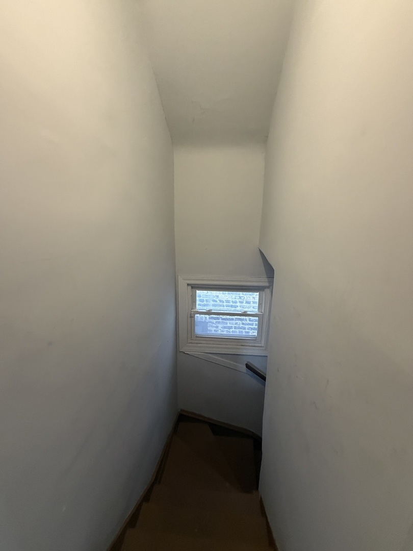 7009 South Perry Avenue Chicago, IL 60621 - Photo 6 of 21 Gallery Image 6
