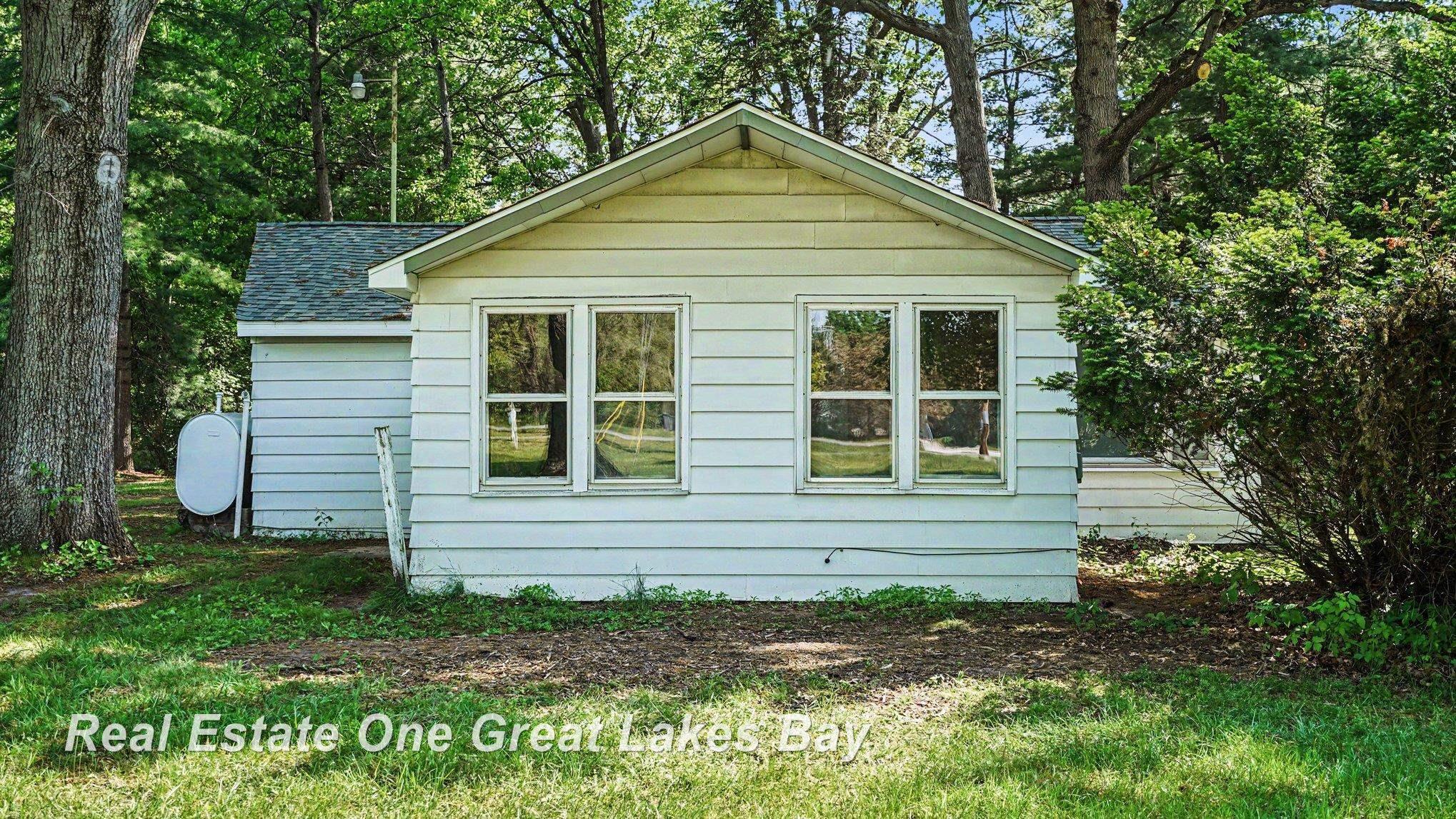 11075 Spencer Road St. Charles, MI 48655 - Photo 18 of 31