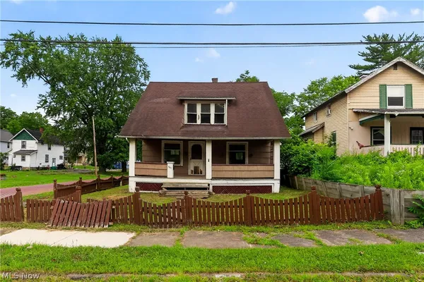 $30,000 | 583 Hillsdale Drive Northwest, Warren, OH 44485