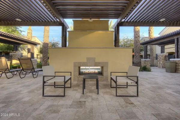 $1,960 | 1350 South Ellsworth Road, Unit 2A, Mesa, AZ 85209