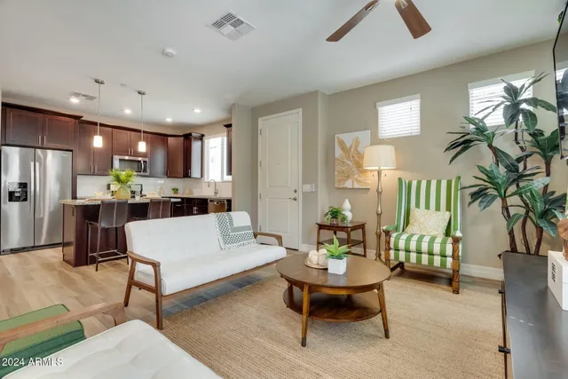 $1,621 | 1350 South Ellsworth Road, Unit 2A, Mesa, AZ 85209