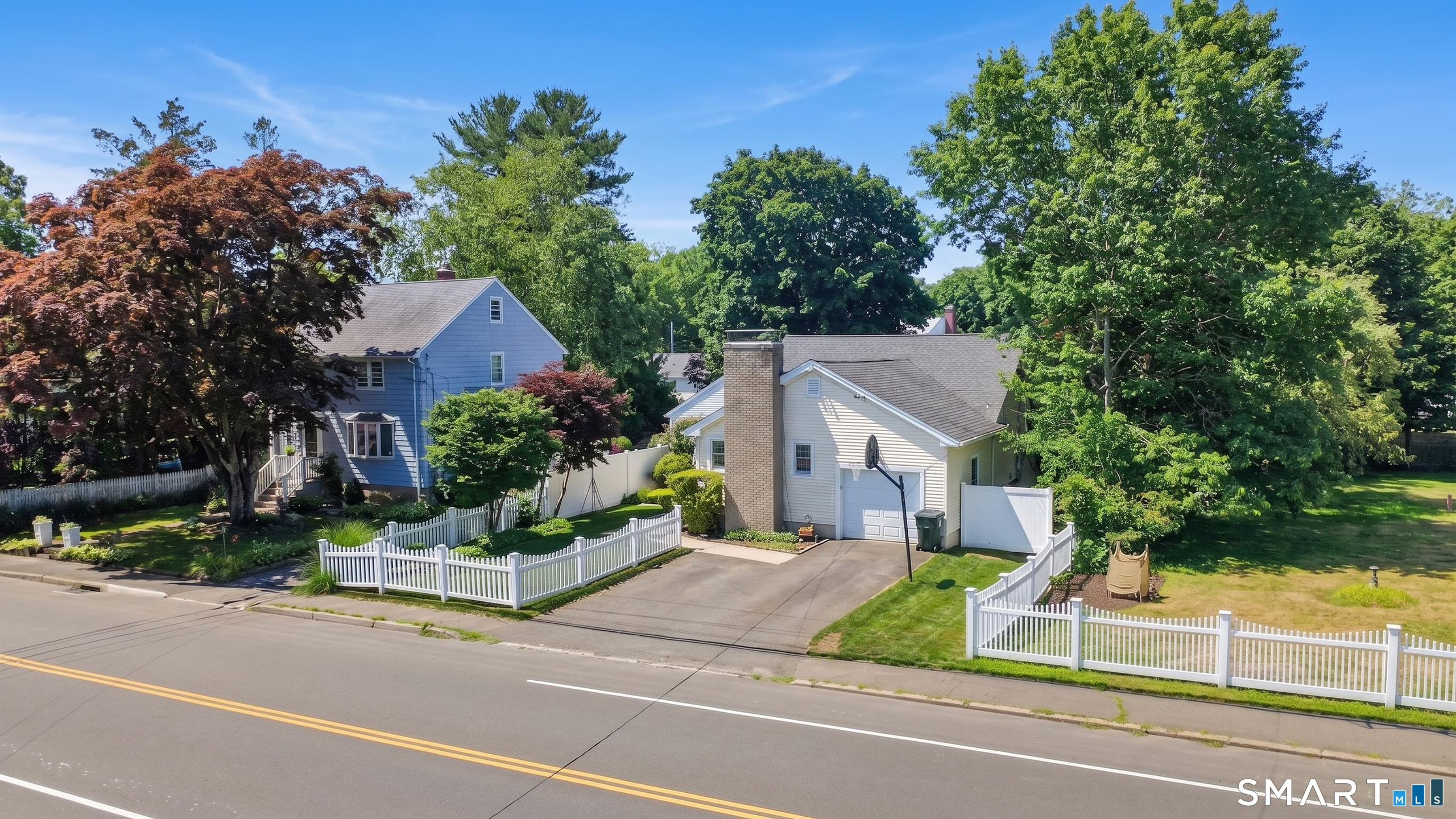 633 High Street Fairfield, CT 06824 - Photo 3 of 37