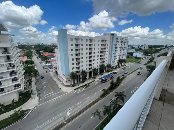 $2,150 | 2425 Southwest 27th Avenue, Unit 907, Miami, FL 33145