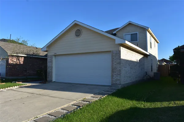 $2,200 | 11906 Kewalo Basin Lane, Houston, TX 77034