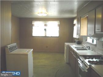 9 Wyndale Avenue Maple Shade, NJ 08052 - Photo 2 of 10 Kitchen
