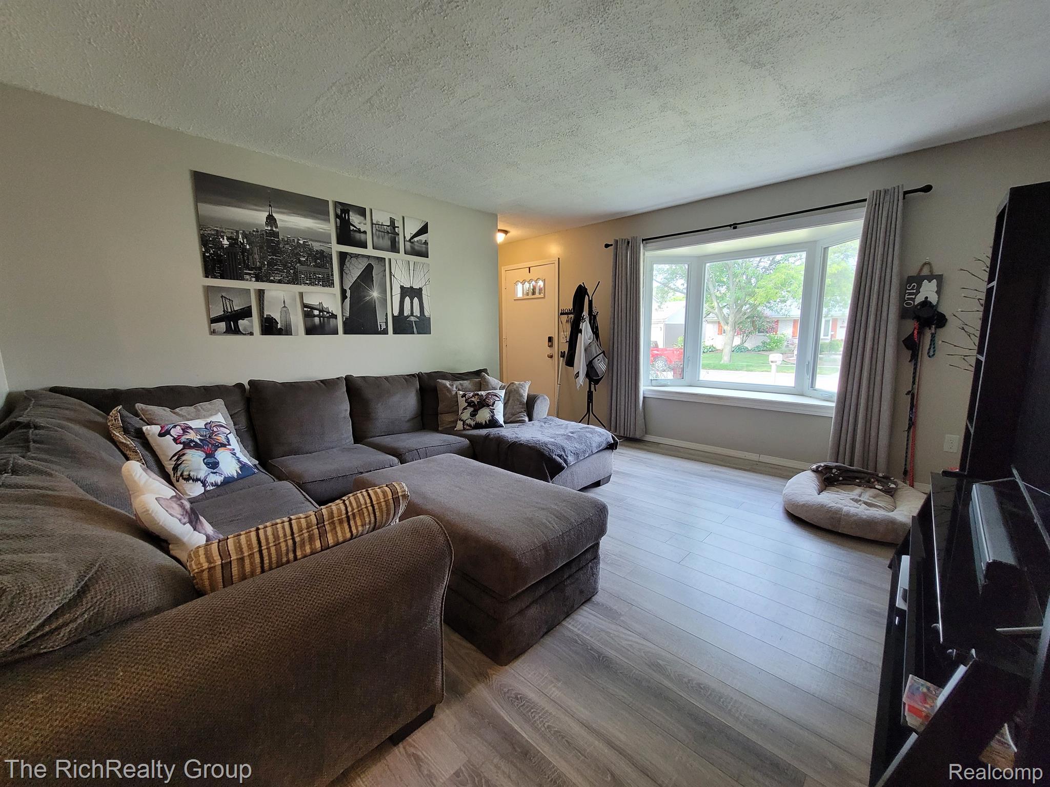 39793 Coronation Road Canton, MI 48188 - Photo 8 of 34 Gallery Image 8