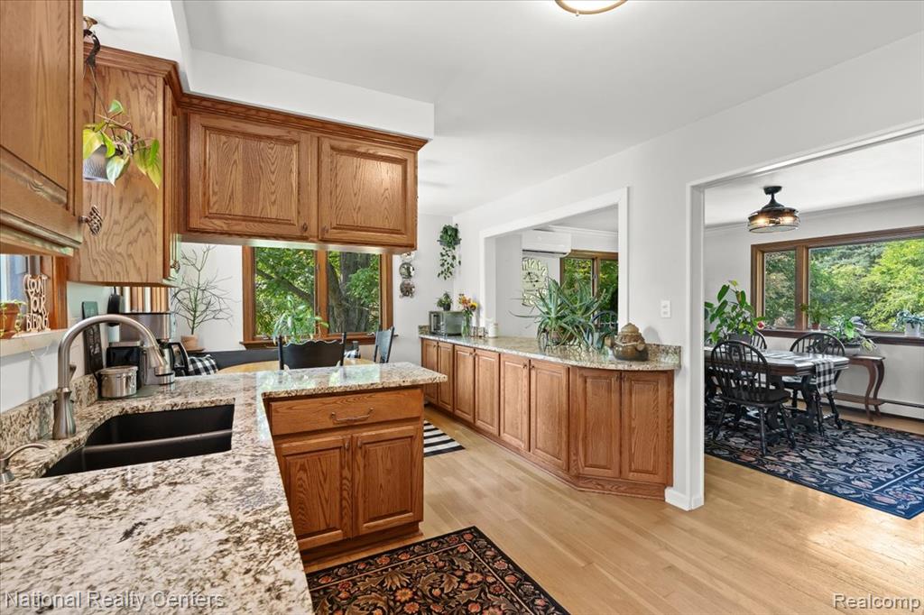 1785 Middle Road Highland, MI 48357 - Photo 15 of 50