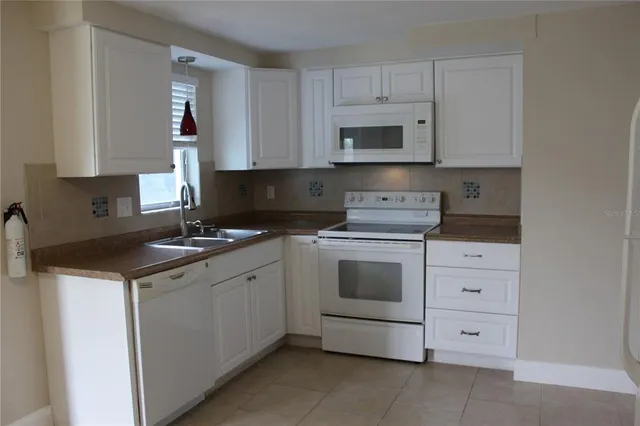 $1,050 | 4424 Terry Loop, New Port Richey, FL 34652