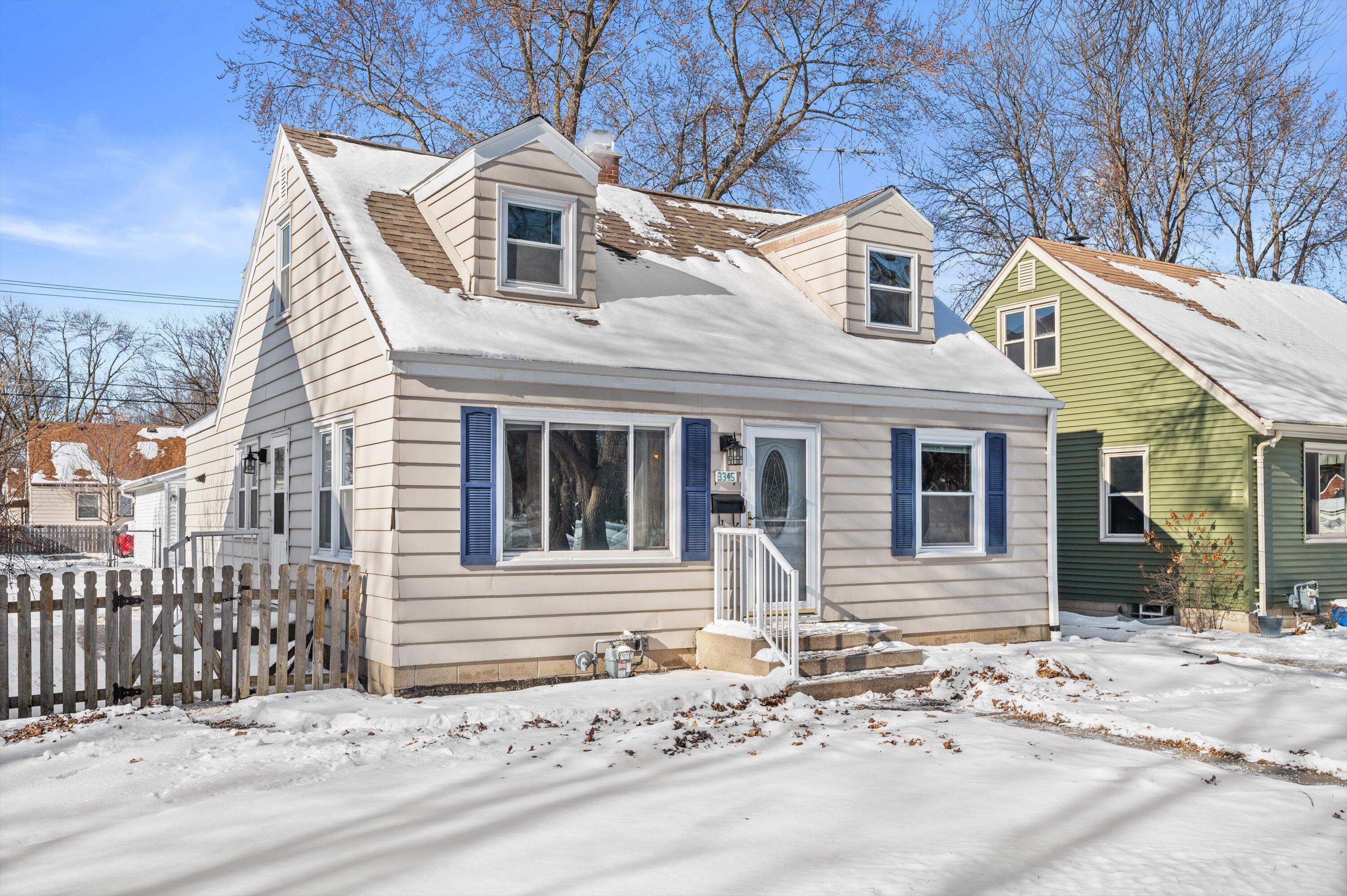 3345 North 88th Street Milwaukee, WI 53222 - Photo 2 of 27 03-DSC8823