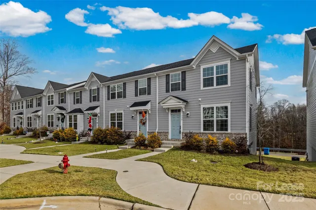 a picture of a wall with a white wall and white walls