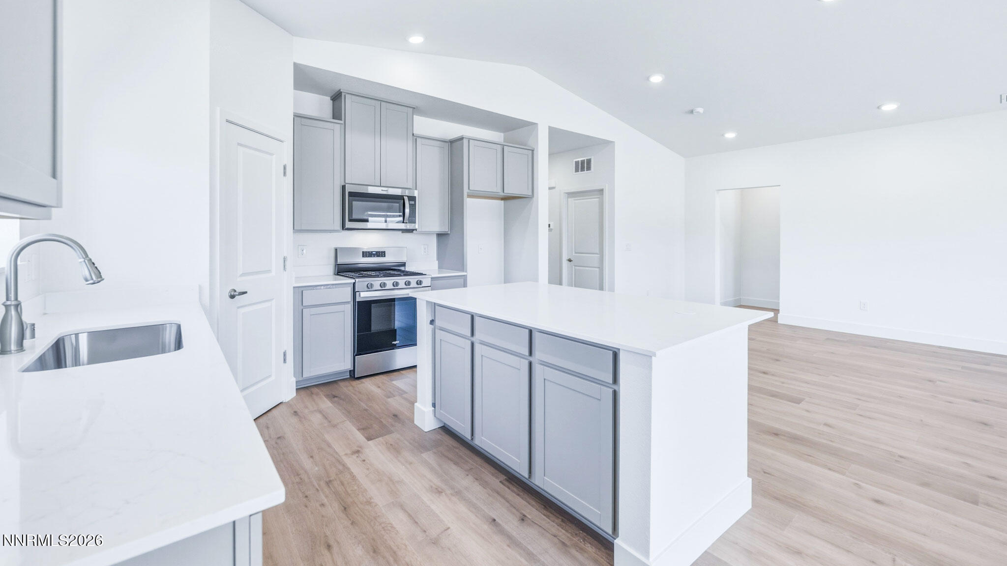 630 Fraser Loop Dayton, NV 89403 - Photo 11 of 35 Kitchen