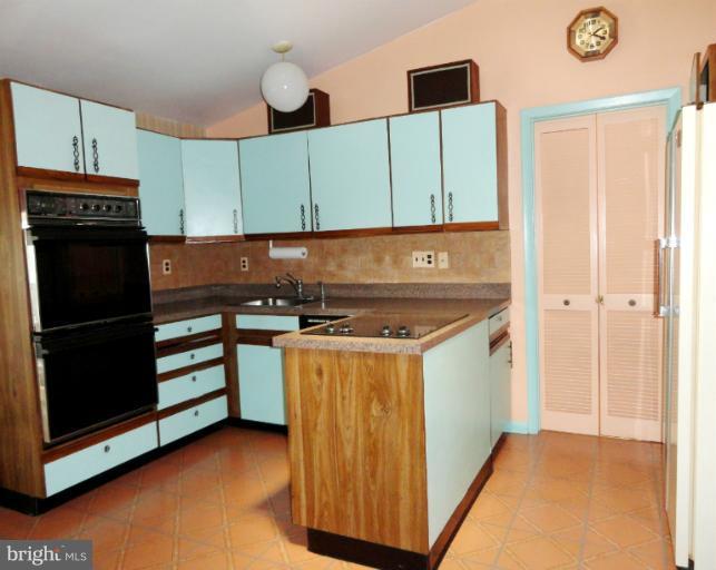 7400 Prince George Road Pikesville, MD 21208 - Photo 10 of 30 Kitchen2