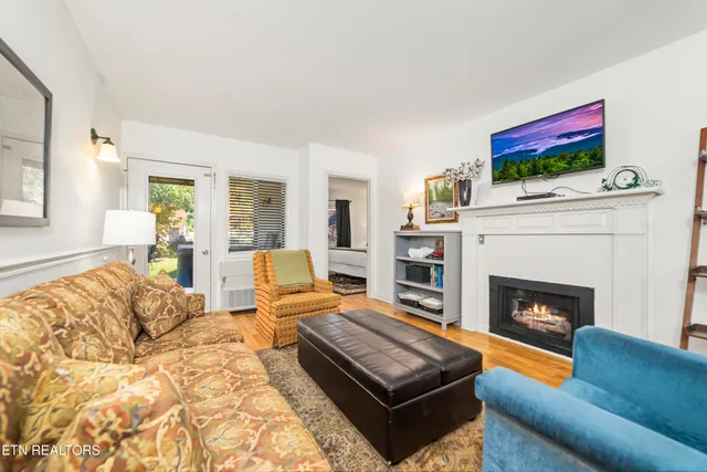 $395,000 | 102 Baskins Creek Bypass, Unit 106, Gatlinburg, TN 37738