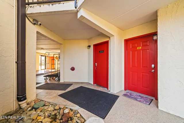 $395,000 | 102 Baskins Creek Bypass, Unit 106, Gatlinburg, TN 37738