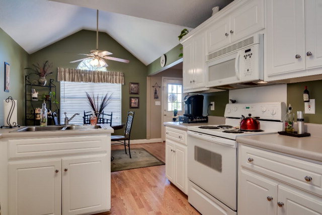 181 Eagle Lake Road North Augusta, SC 29841 - Photo 3 of 32 Kitchen