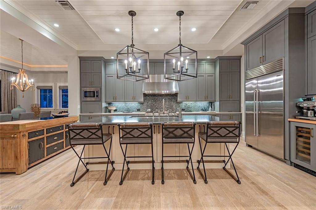 3170 Crayton Road Naples, FL 34103 - Photo 8 of 35