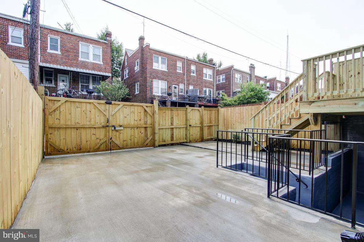 520 Rittenhouse Street Northwest Washington, DC 20011 - Photo 29 of 30 Exterior (Rear)
