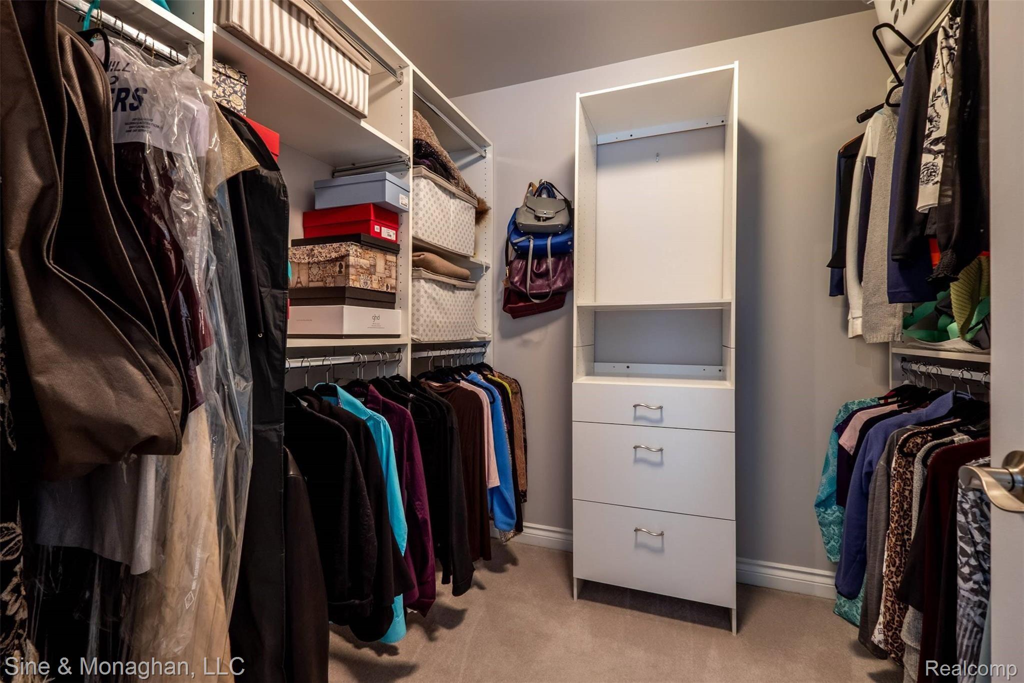 1388 Pebble Ridge Drive Rochester, MI 48307 - Photo 24 of 38 2 Master Walk-in Closets
