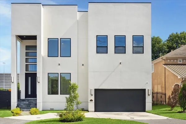 $2,200,000 | 4670 Cedar Street, Bellaire, TX 77401