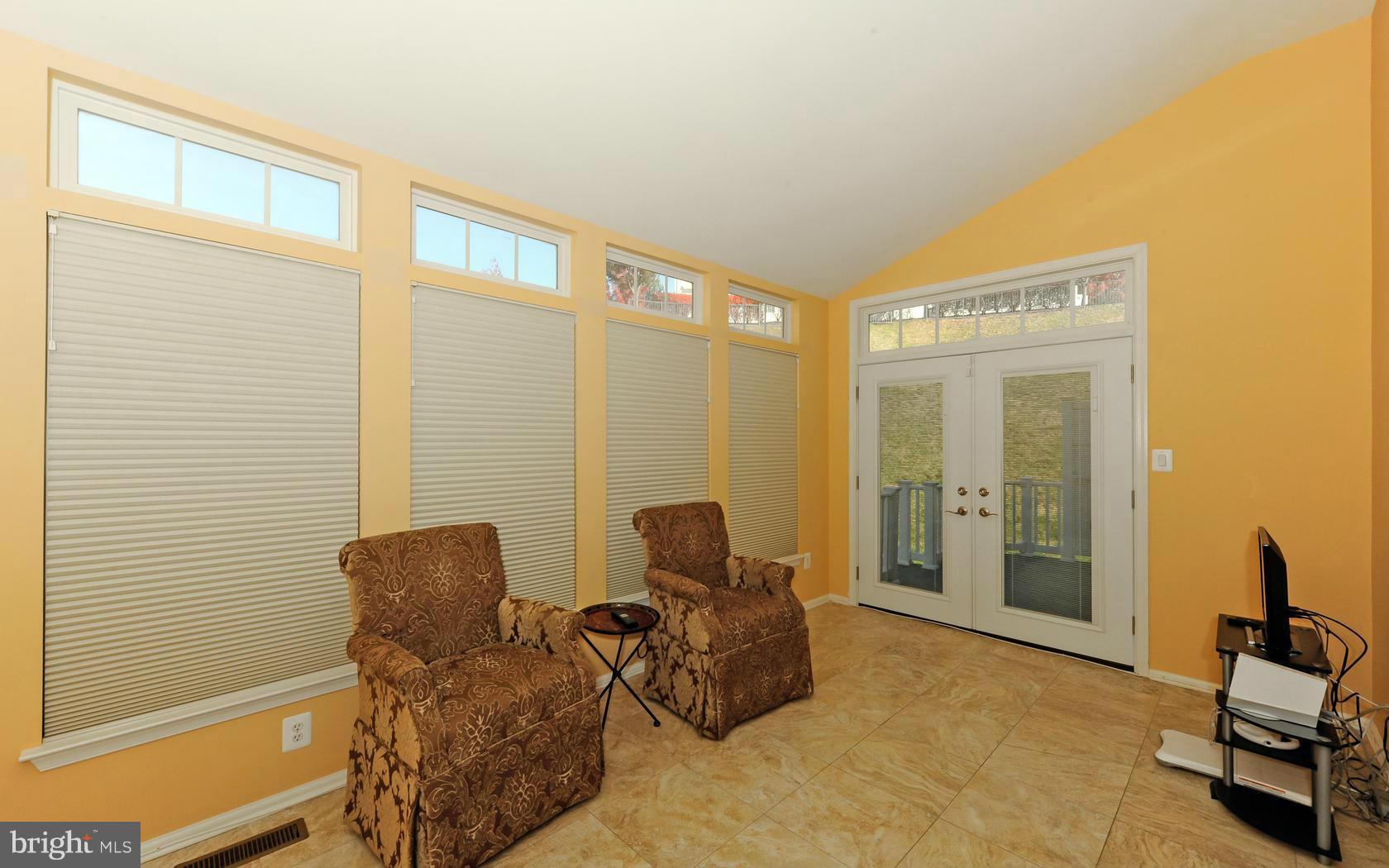 8516 Meadowsweet Road Pikesville, MD 21208 - Photo 12 of 30 Family Room