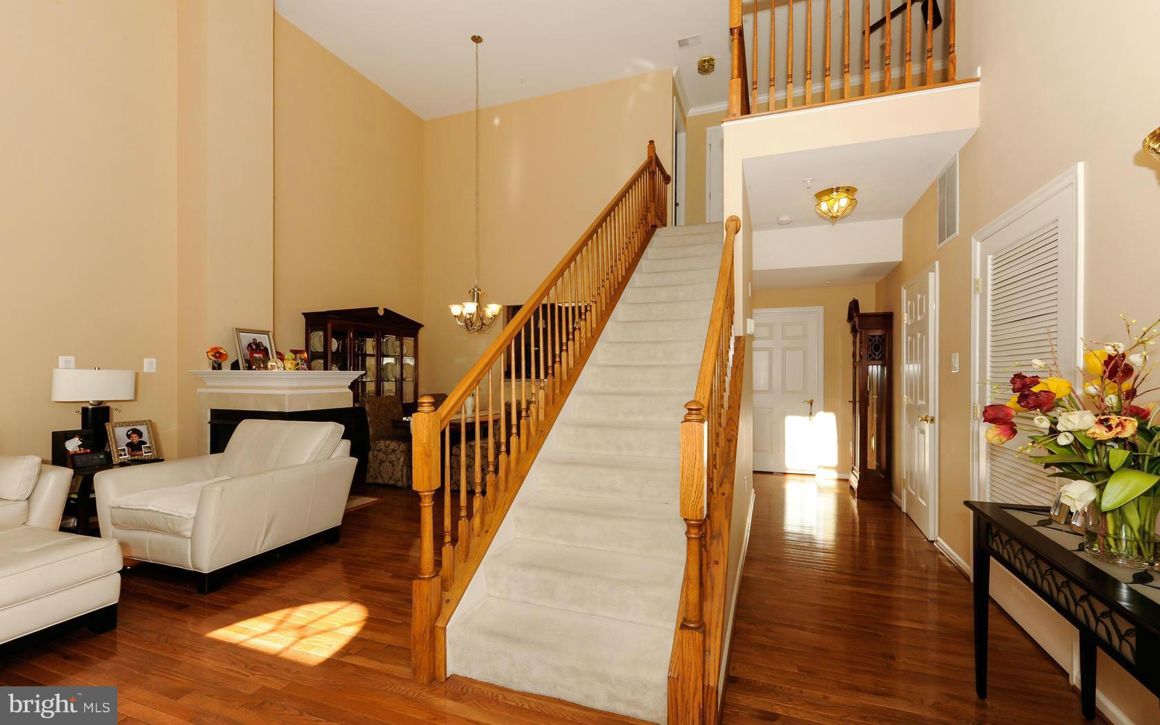 8516 Meadowsweet Road Pikesville, MD 21208 - Photo 5 of 30 Living Room