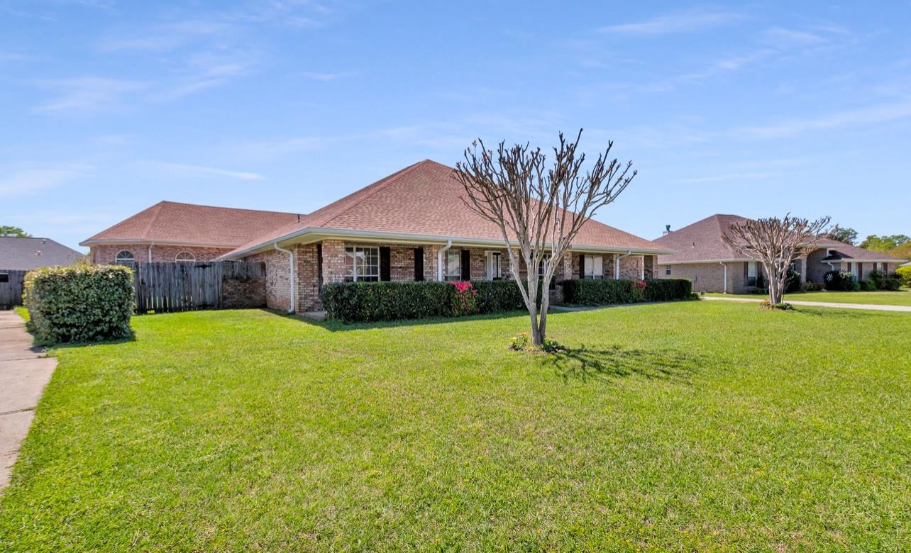 16366 Tempest Drive Foley, AL 36535 - Photo 2 of 39