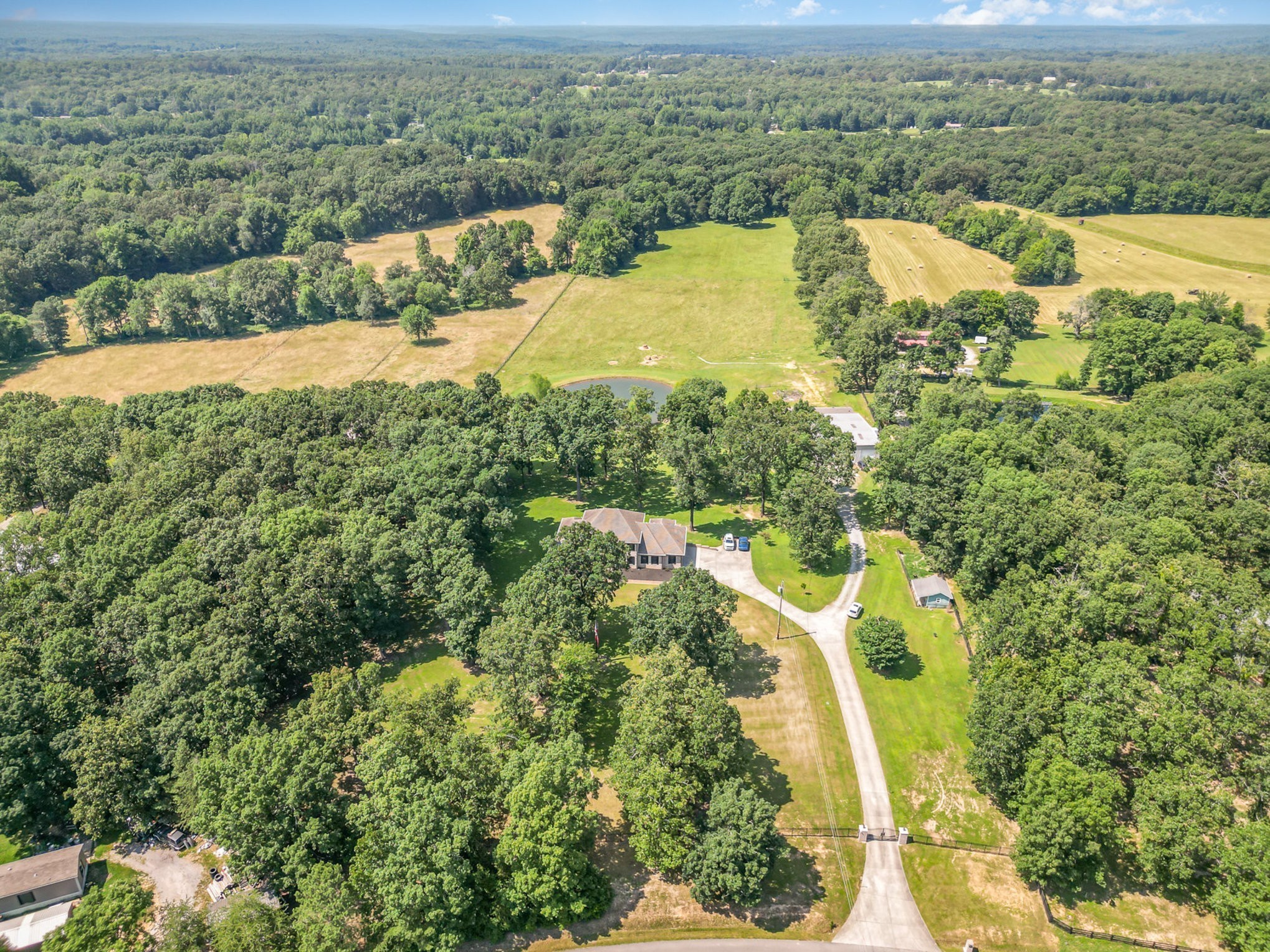 1640 Eno Road Dickson, TN 37055 - Photo 4 of 64