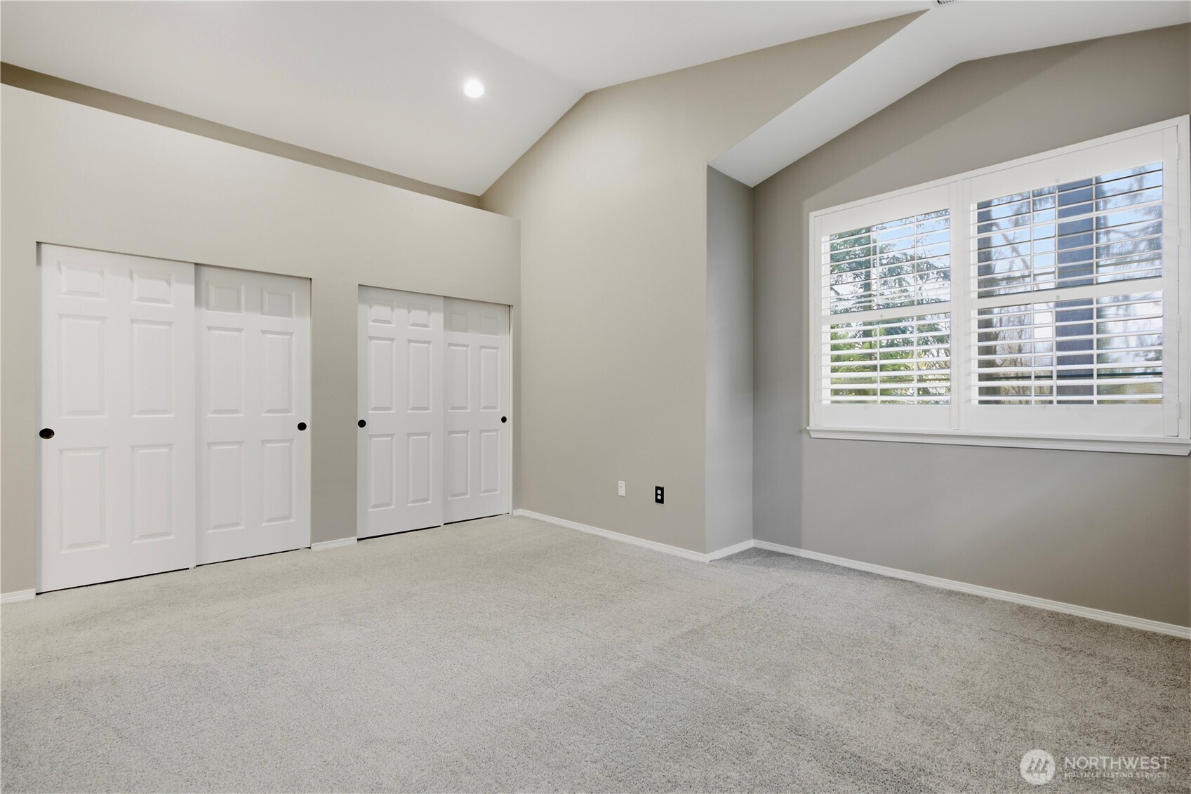 18676 Northeast 56th Court Redmond, WA 98052 - Photo 18 of 25
