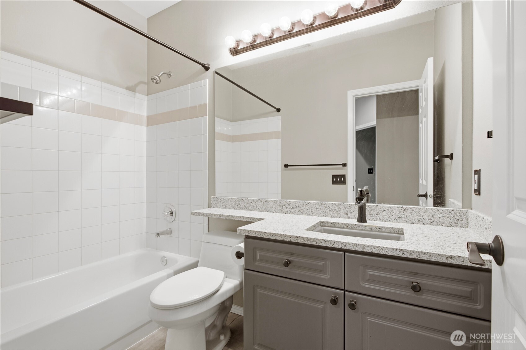 18676 Northeast 56th Court Redmond, WA 98052 - Photo 19 of 25