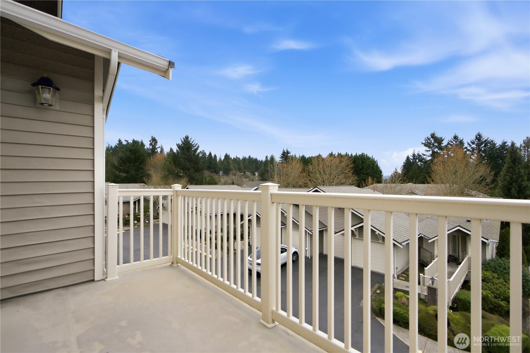 18676 Northeast 56th Court Redmond, WA 98052 - Photo 22 of 25