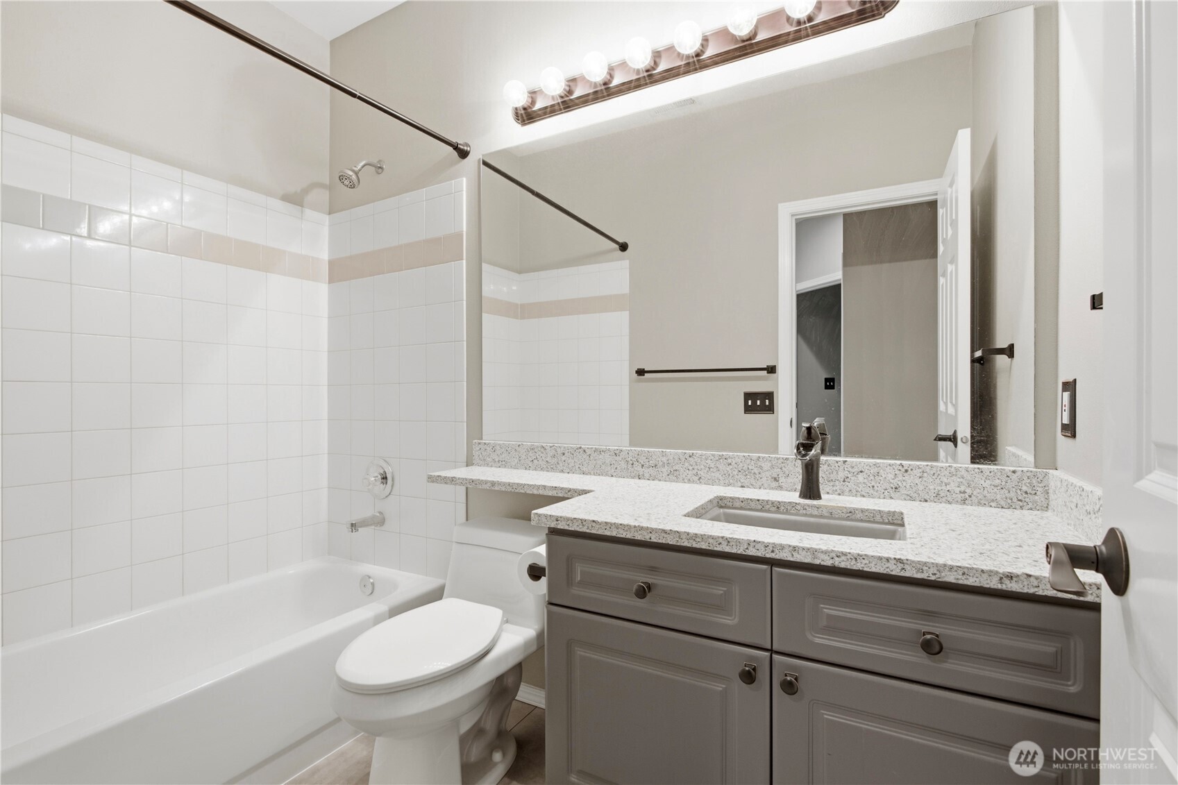 18676 Northeast 56th Court Redmond, WA 98052 - Photo 10 of 25