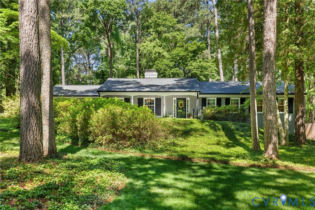 102 Raven Rock Road Henrico, VA 23229 - Photo 8 of 51 Strategically sited on .7 acres in the River Road