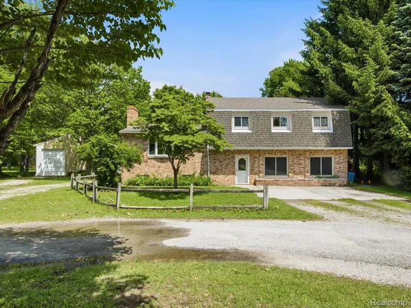 $359,900 | 2861 Church Road, Columbus, MI 48063
