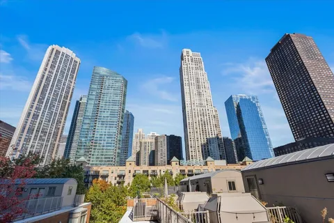 $949,000 | 424 East North Water Street, Unit C, Chicago, IL 60611