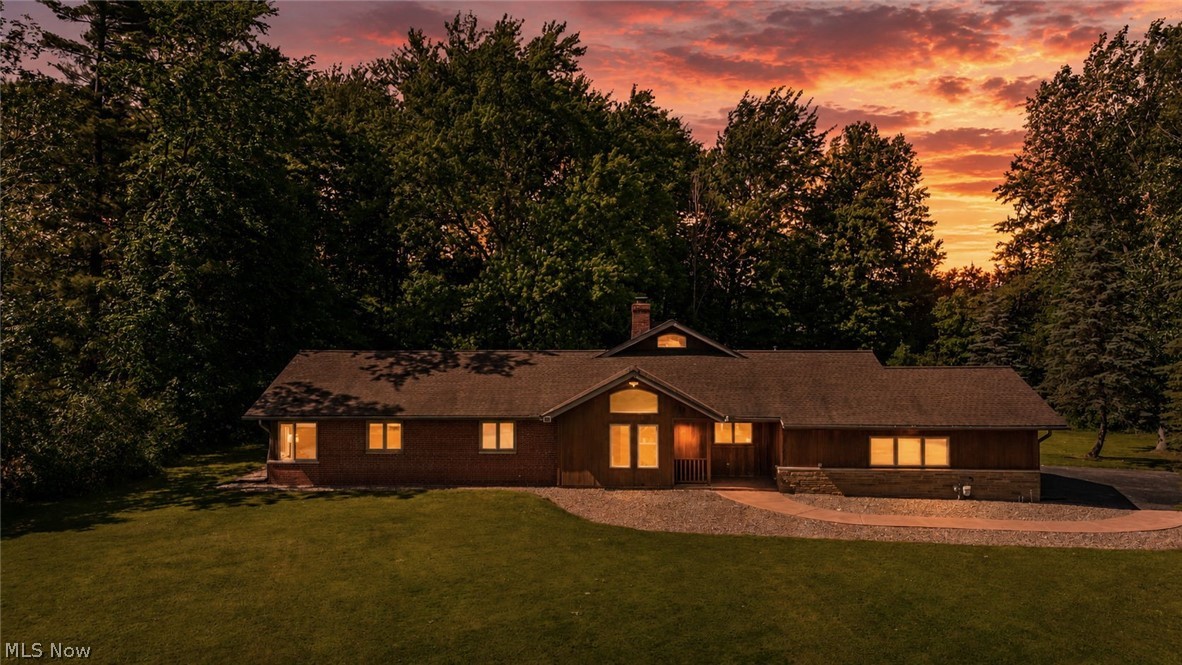 34995 Miles Road Moreland Hills, OH 44022 - Photo 2 of 42 AI Image