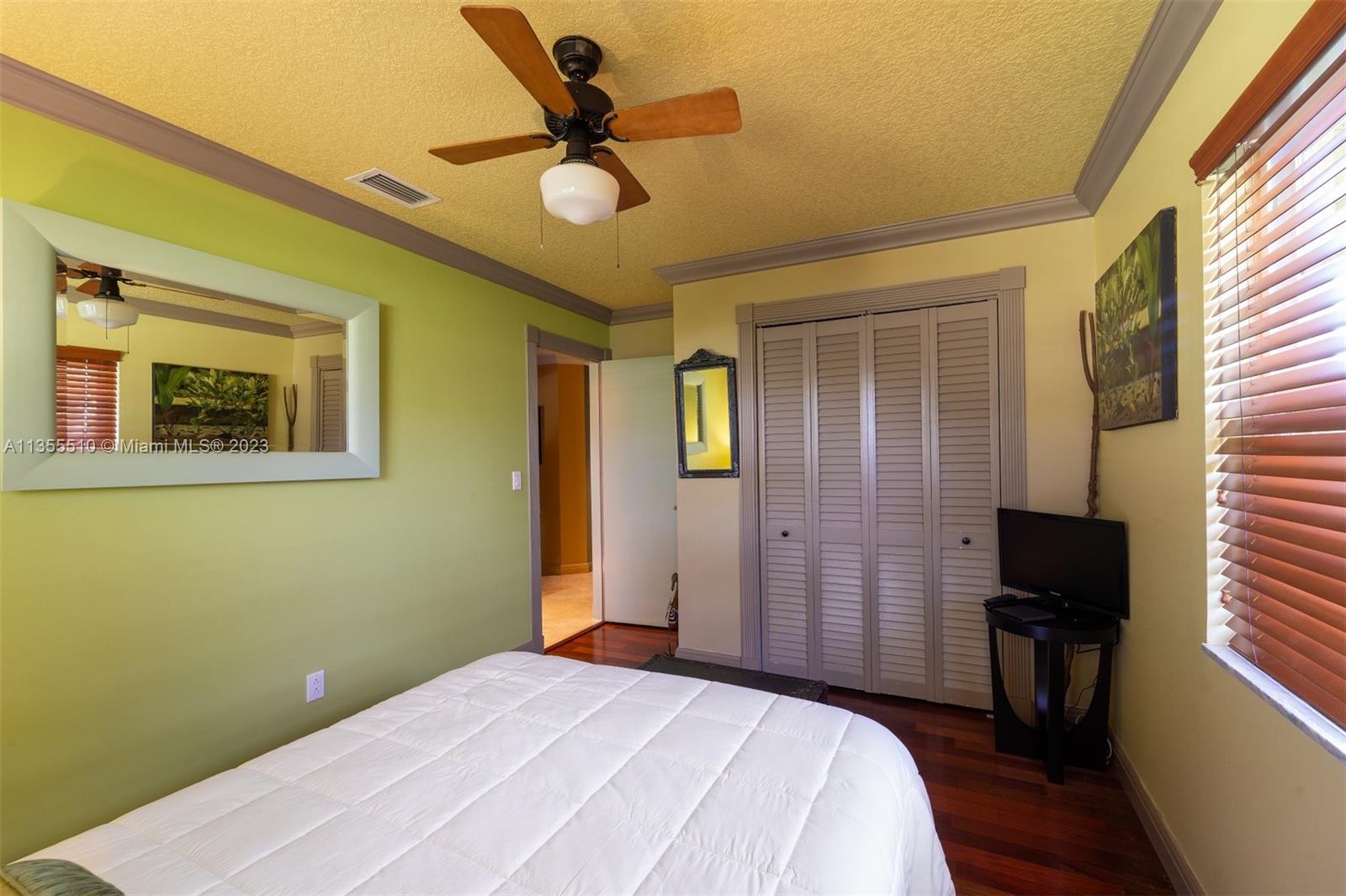 4930 Southwest 201st Terrace Southwest Ranches, FL 33332 - Photo 19 of 31 Gallery Image 19