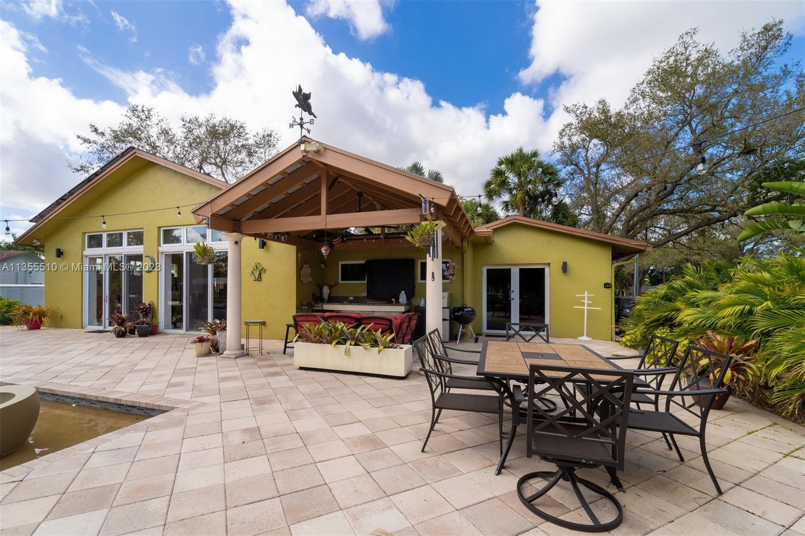 4930 Southwest 201st Terrace Southwest Ranches, FL 33332 - Photo 21 of 31 Gallery Image 21
