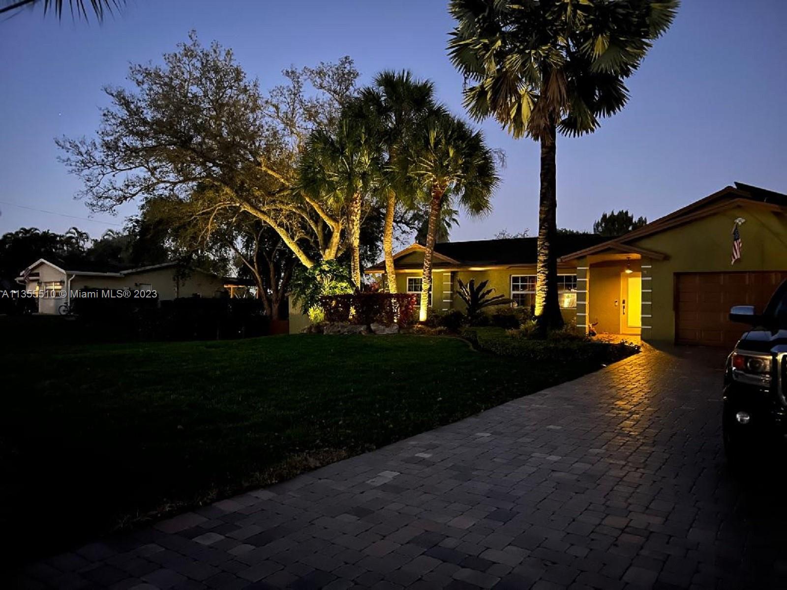 4930 Southwest 201st Terrace Southwest Ranches, FL 33332 - Photo 29 of 31 Gallery Image 29