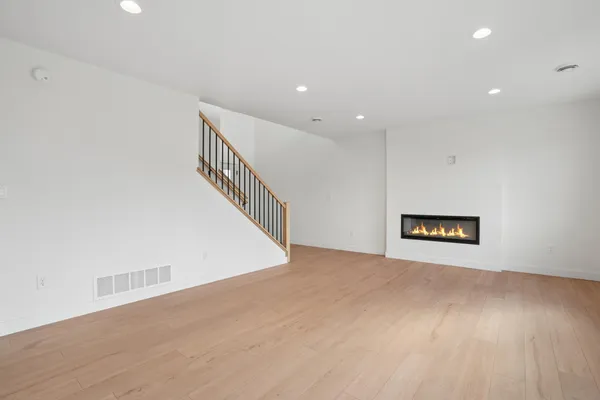 $346,000 | 6248 86th Avenue South, Horace, ND 58047