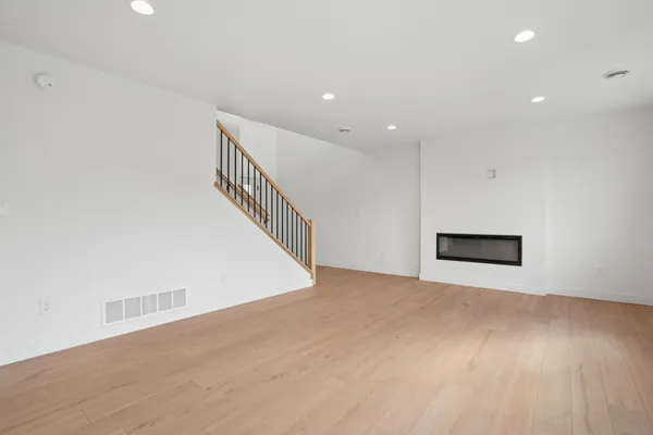 $346,000 | 6248 86th Avenue South, Horace, ND 58047