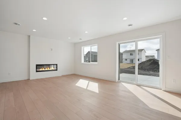 $346,000 | 6248 86th Avenue South, Horace, ND 58047