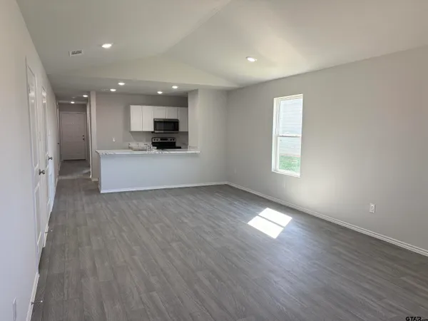 $1,800 | 211 Blue Bird Lane, Mineola, TX 75773