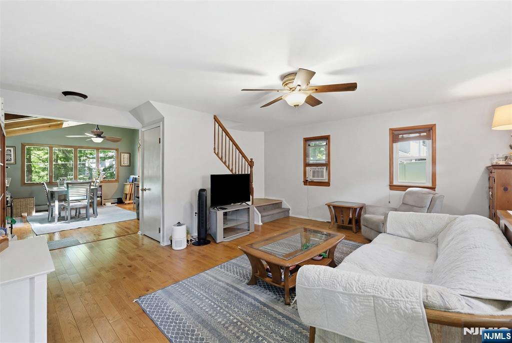 9 Juniper Trail Butler, NJ 07405 - Photo 5 of 28