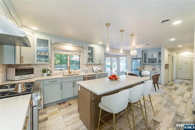 $1,599,900 | 7 Herbst Road, Old Tappan, NJ 07675